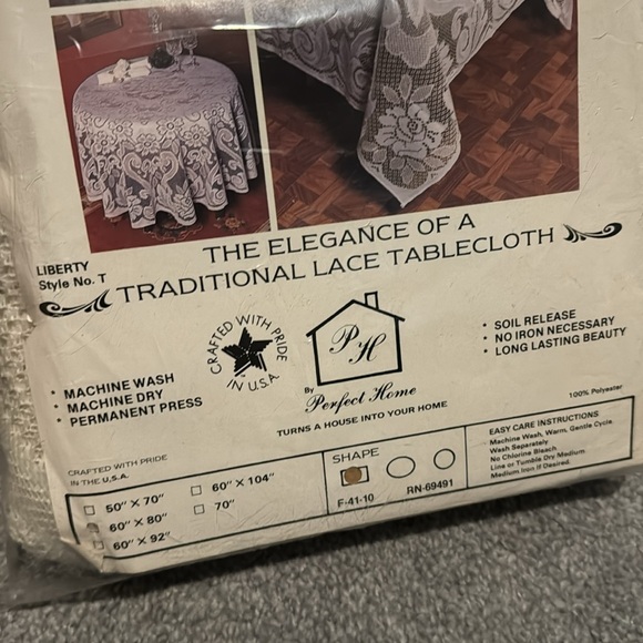 Vintage Lace Table Cloth Rectangular 60”x 80” Perfect Home Made in USA Ivory - Picture 3 of 5